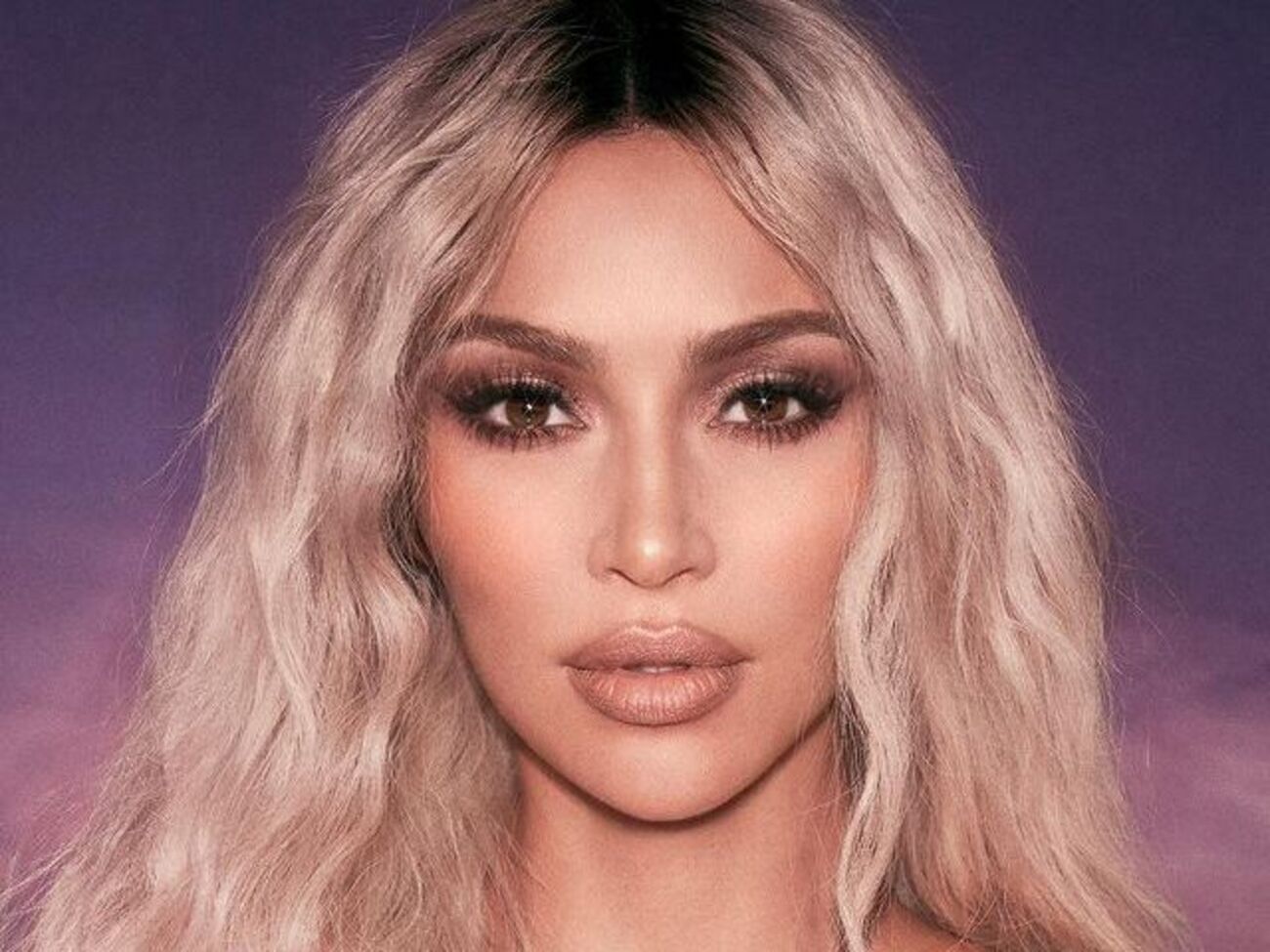 Кардашян снялась на побережье океана