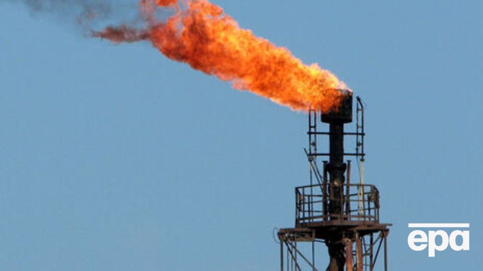 В начале июня министры стран ОПЕК вместе с группой других нефтяных стран, не входящих в картель (во главе с Россией), согласились быстрее восстановить добычу нефти, которая во время пандемии COVID-19 была значительно сокращена