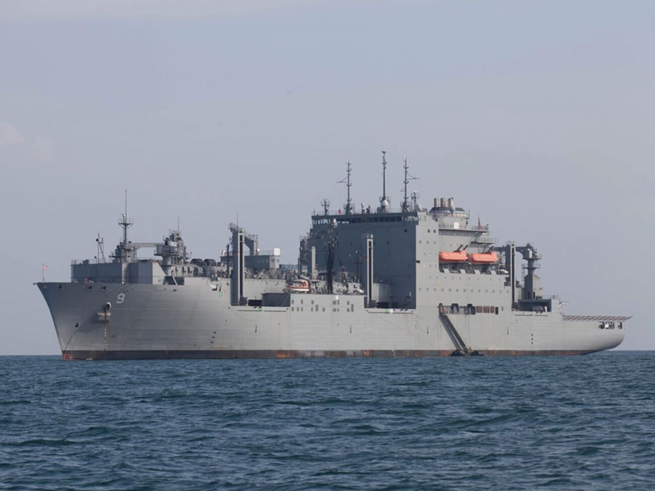До 5-го флоту США входять морські сили, що діють у Червоному морі, Суецькому каналі та прилеглих частинах Індійського океану