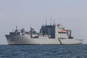 До 5-го флоту США входять морські сили, що діють у Червоному морі, Суецькому каналі та прилеглих частинах Індійського океану