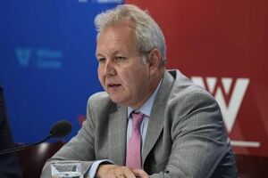 А почему Китай не запретил импорт микрочипов с Тайваня? Визит Пелоси показал местному бункерному диктатору реальное положение США в мире