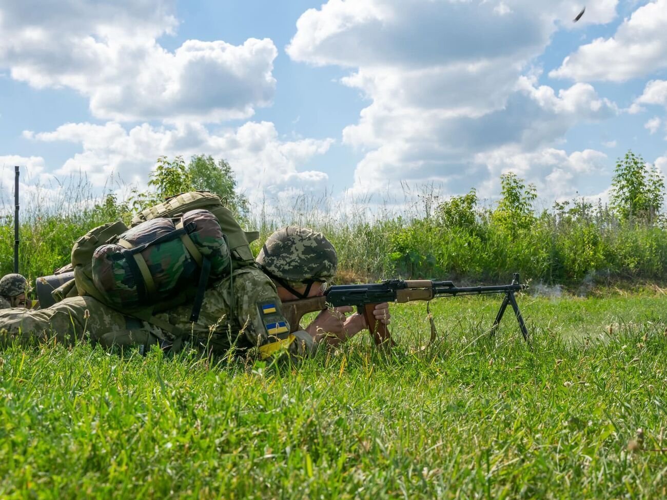 В начале апреля оккупантов изгнали из северных областей Украины, бои продолжаются на востоке и юге страны