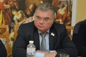 Андрющенко: Іващенко – людина ніхто і ніщо, масовик-вигадник для можновладців