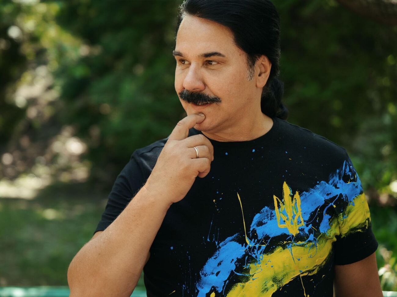 В 1993 году Зиброву было присвоено звание заслуженного артиста Украины, а спустя три года &ndash; народного