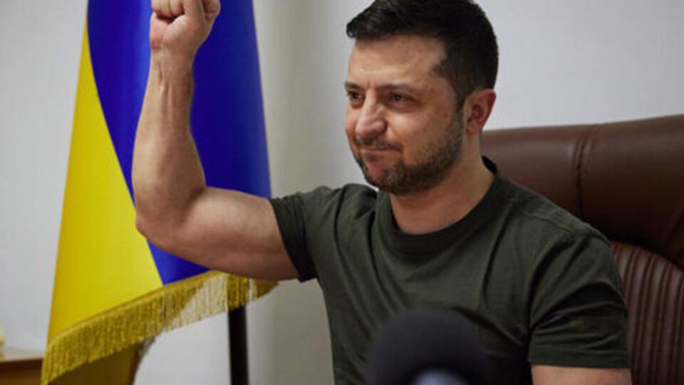 Зеленский поздравил Усика с победой над Джошуа