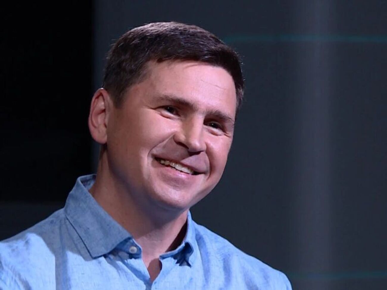 Подоляк: Надмірне вживання дешевого неліцензійного алкоголю в 40-градусну спеку разом із протермінованими сухпайками може призводити до непередбачуваних наслідків