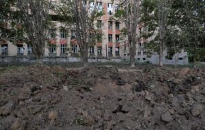 Под обстрелы россиян попали уже 263 школы в регионе