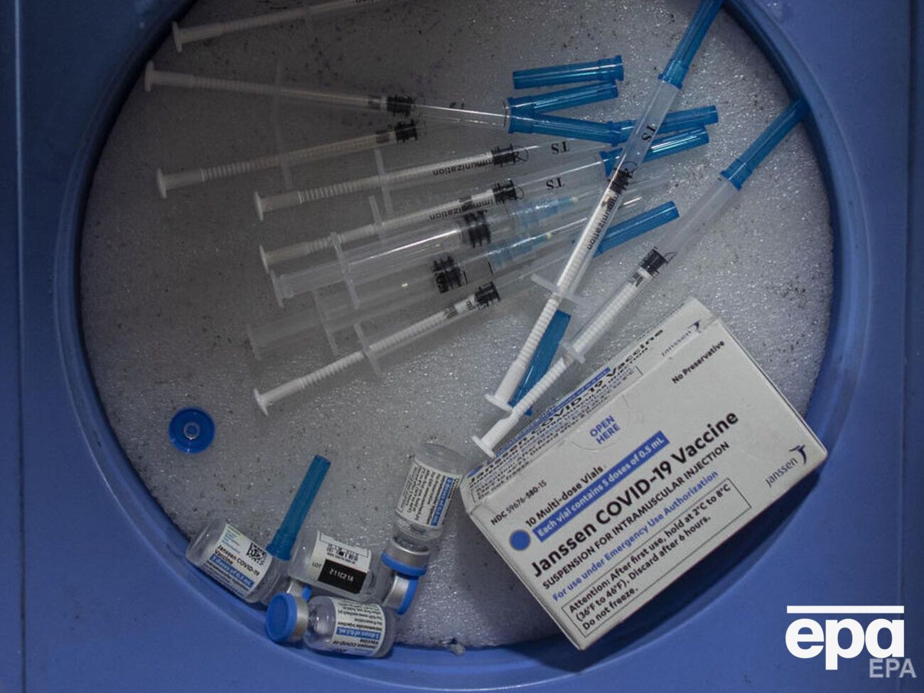 Векторну вакцину Janssen доправили до Києва та 21 області