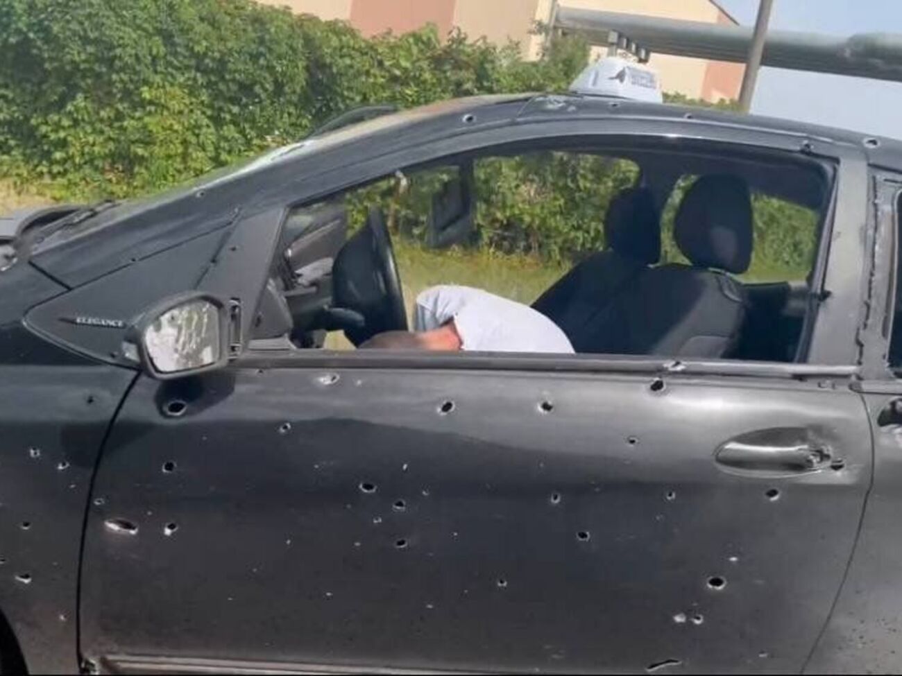 Орлов предполагал, что машину обстреляли из автомата