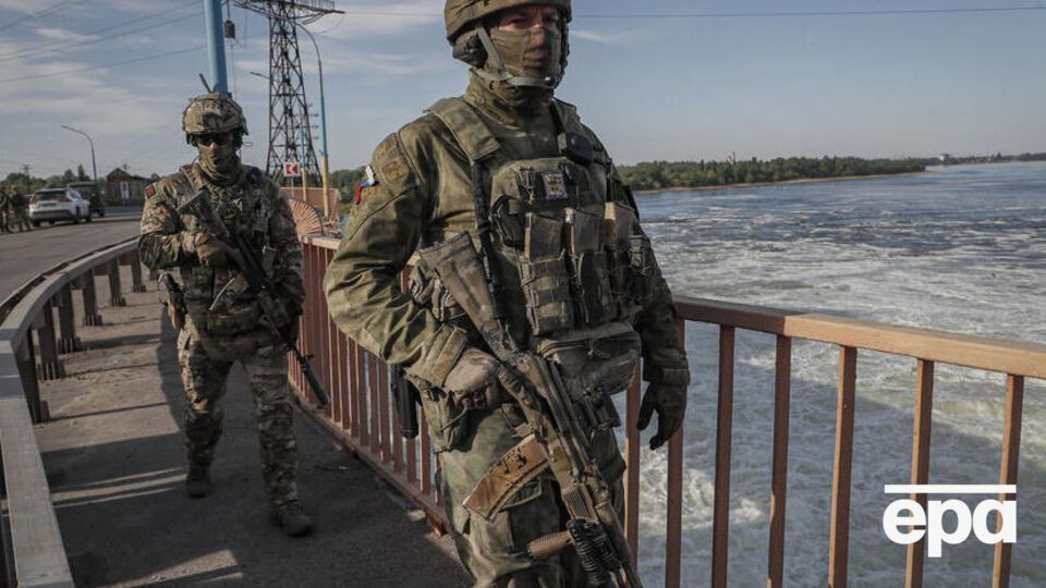 Окупанти хочуть збудувати імпровізований міст