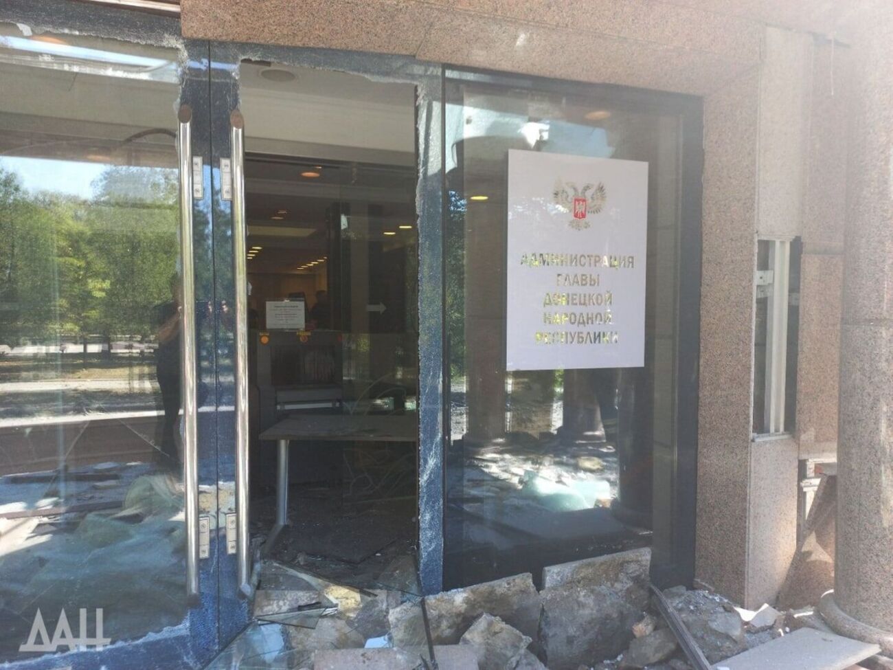 ЗМІ бойовиків повідомляють про пряме влучення в "адміністрацію" Пушиліна