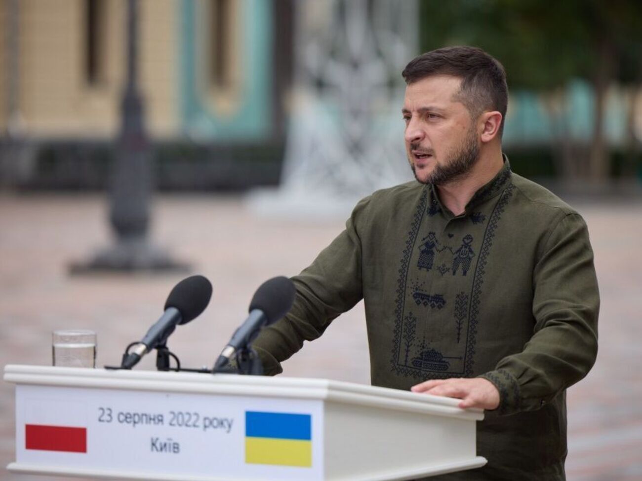 Зеленський не бачить можливості діалогу з Росією в разі проведення судилища над азовцями