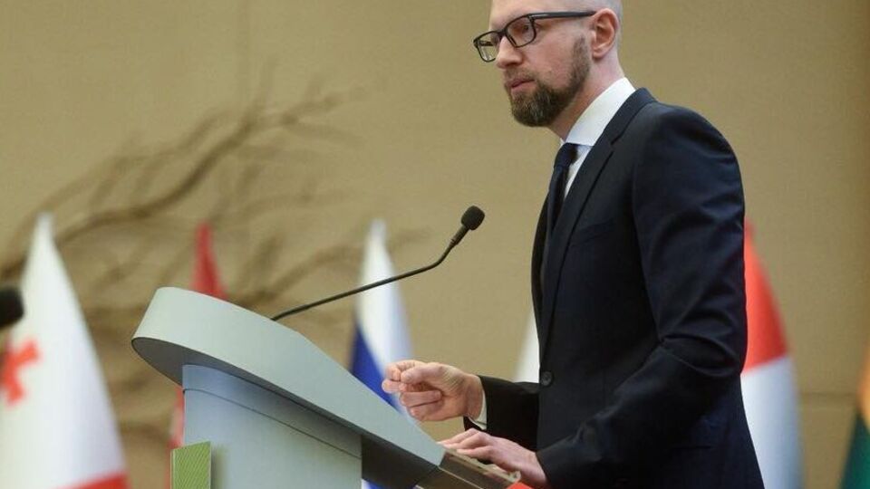 Яценюк вважає, що для переговорів із Путіним потрібна перемога України