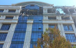 Здание, где находится "администрация" Пушилина, обстреляли 23 августа