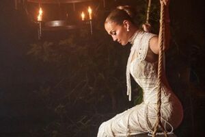 Лопес во время свадебной вечеринки сменила три наряда