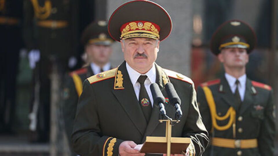 Лукашенко заявил, что он за "развитие дружественных взаимоуважительных контактов" с Украиной