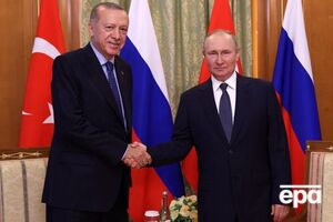 Путін змушений робити геополітичні подарунки Ердогану, стверджує Піонтковський