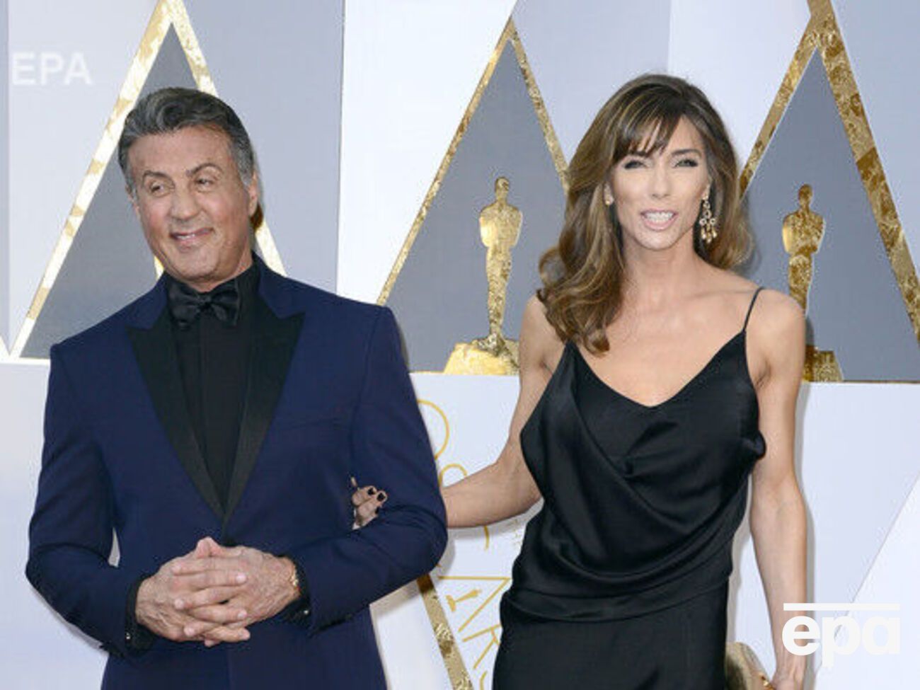 Сталлоне и Флавин поженились 17 мая 1997 года