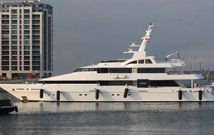 Судно Life Saga было построено в 2007 году в Монако