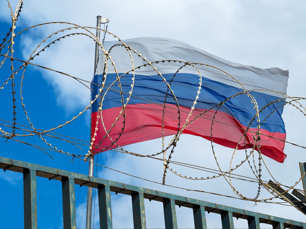 На сегодняшний день Россия – самая подсанкционная страна в мире