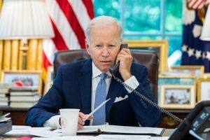 Байден пообещал, что США продолжат поддерживать Украину и украинцев