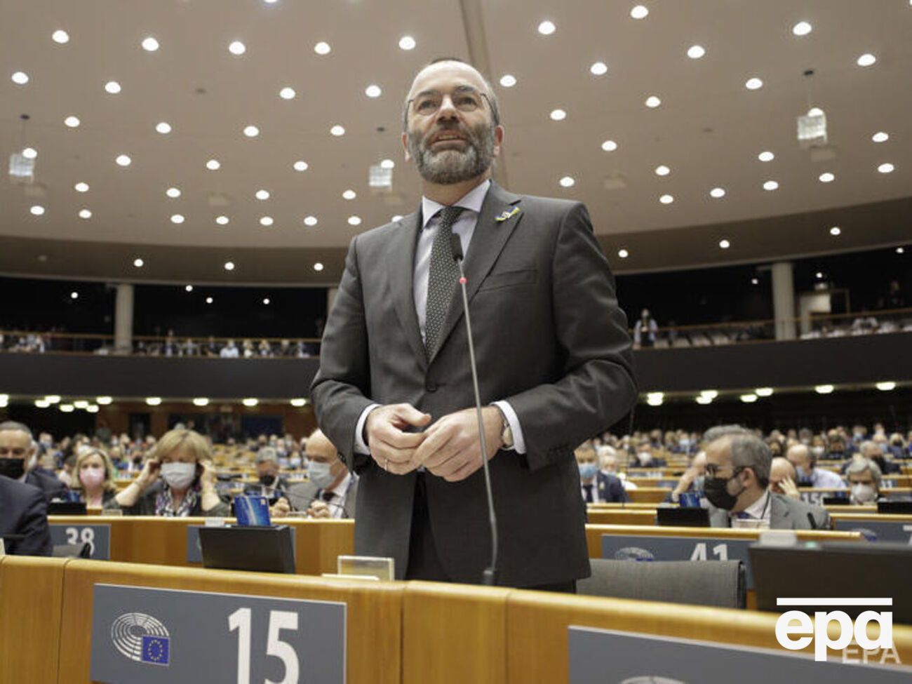 Россияне должны ощутить на себе последствия введенных санкций против РФ, отметил Вебер