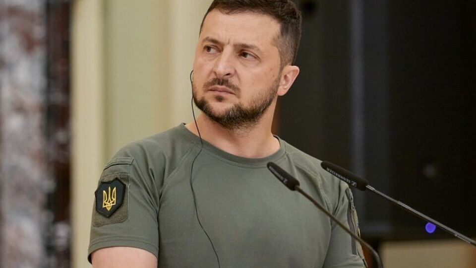 Зеленский: Будем давить на террористов на всех фронтах. За каждый обстрел будет ответ оккупантам