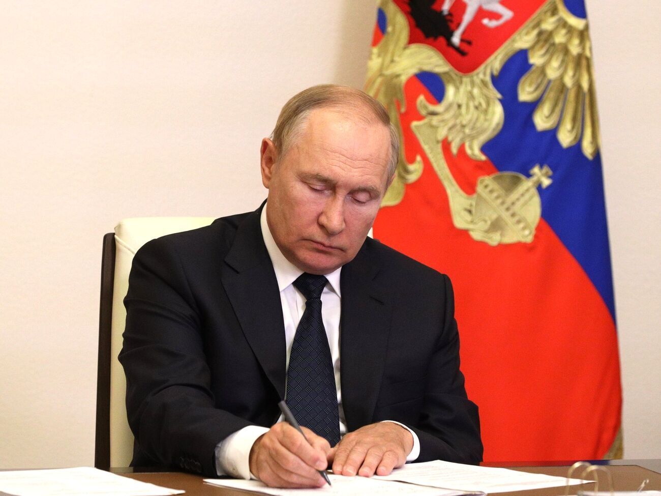 Путін розпорядився збільшити російську армію на 137 тис. осіб