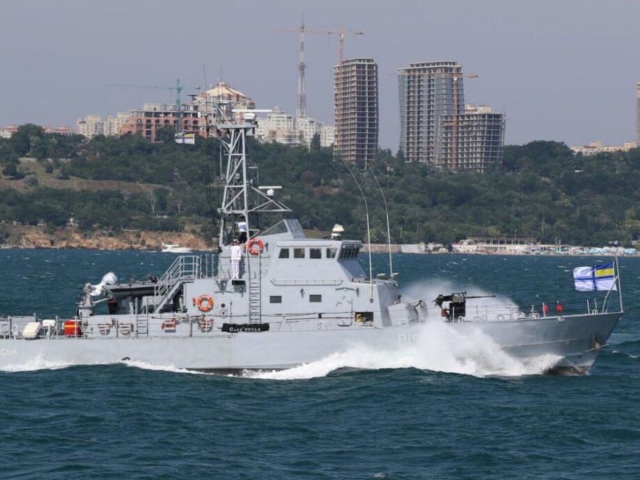 Украинский катер "Славянск", по некоторым данным, оккупанты потопили 3 марта