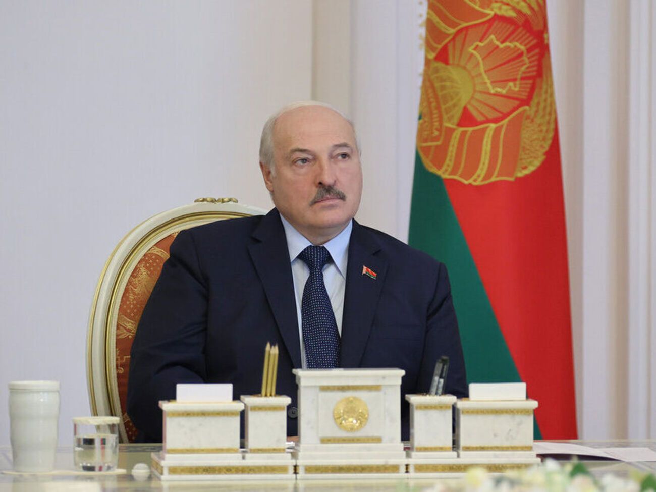 Лукашенко в День Независимости пожелал Украине "мирного неба"