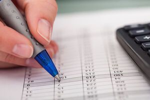Проєкт плану відновлення України, підготовлений Національною радою з відновлення України від наслідків війни, передбачає скасування відшкодування ПДВ експортерам сировини