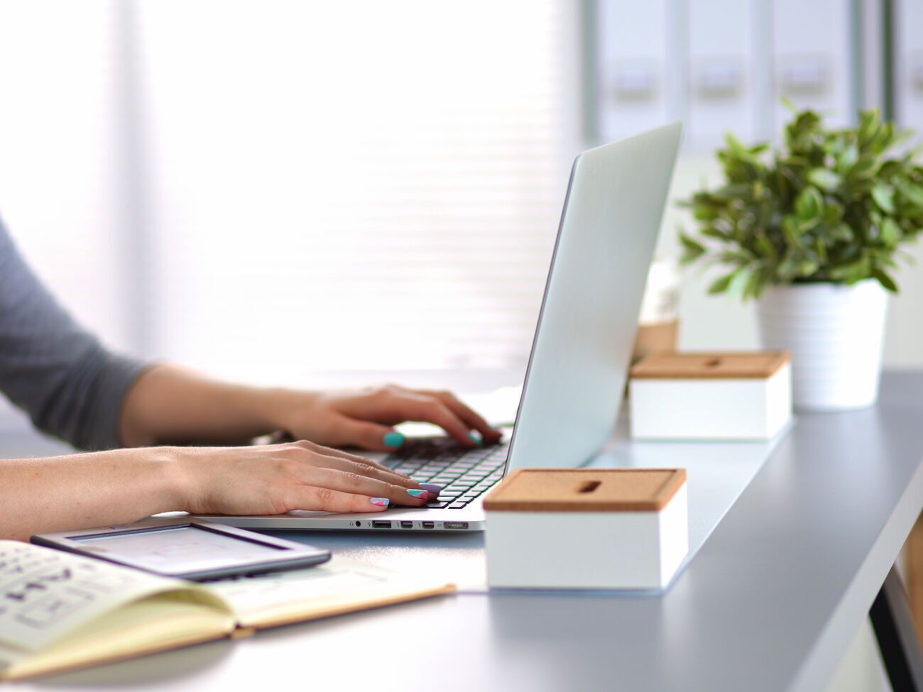 Гранты на свой бизнес уже получили 277 украинцев