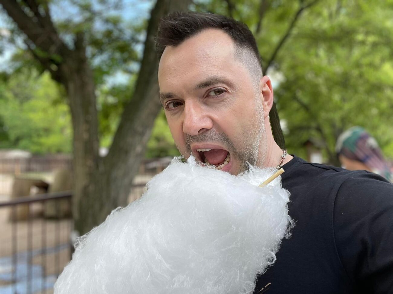 Высказывания Арестовича стали поводом для шуток студии "Квартал 95"