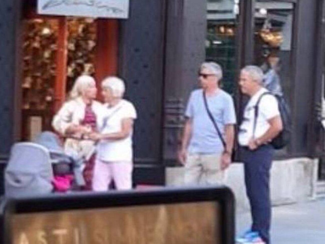 Бойко на вопросы журналистов не ответил