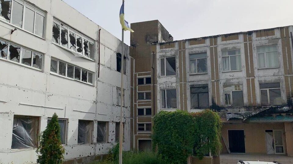Шкарлет: У шкільних їдальнях росіяни вкрали все, окрім високих шаф або холодильників