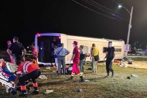 Местные власти заявили, что водитель не справился с управлением