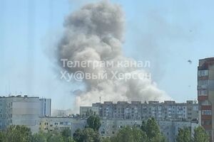 Очевидцы сообщили журналистам о нескольких взрывах