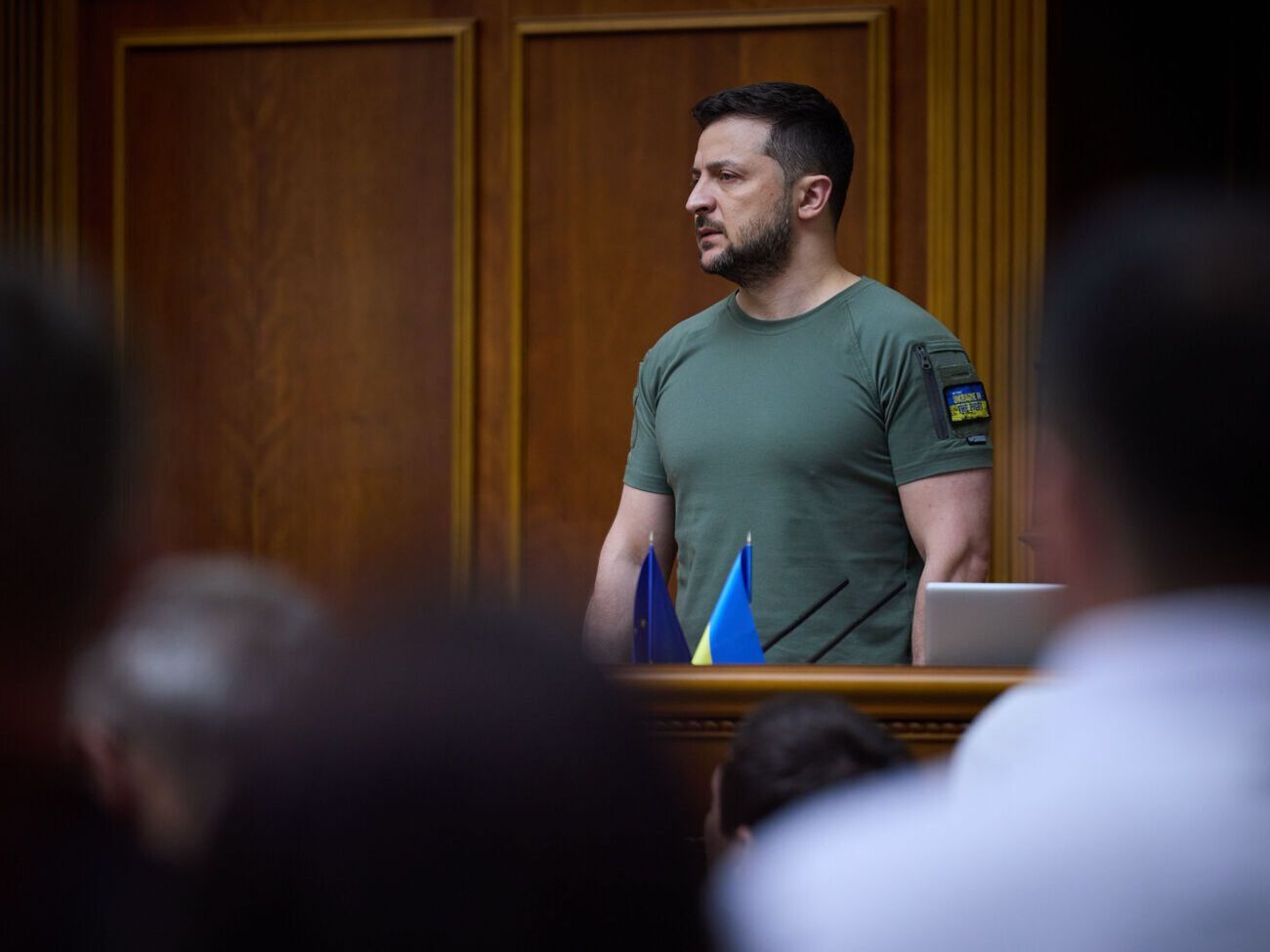 Зеленський подякував усім, хто "сумлінно працює на державу"