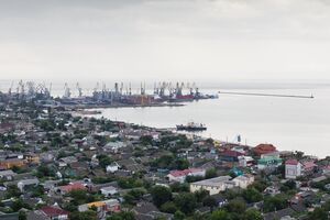 Окупанти заявили про пошкодження нафтосховищ у Бердянську, місцева влада припускає, що міг розлитися мазут на потопленому російському кораблі