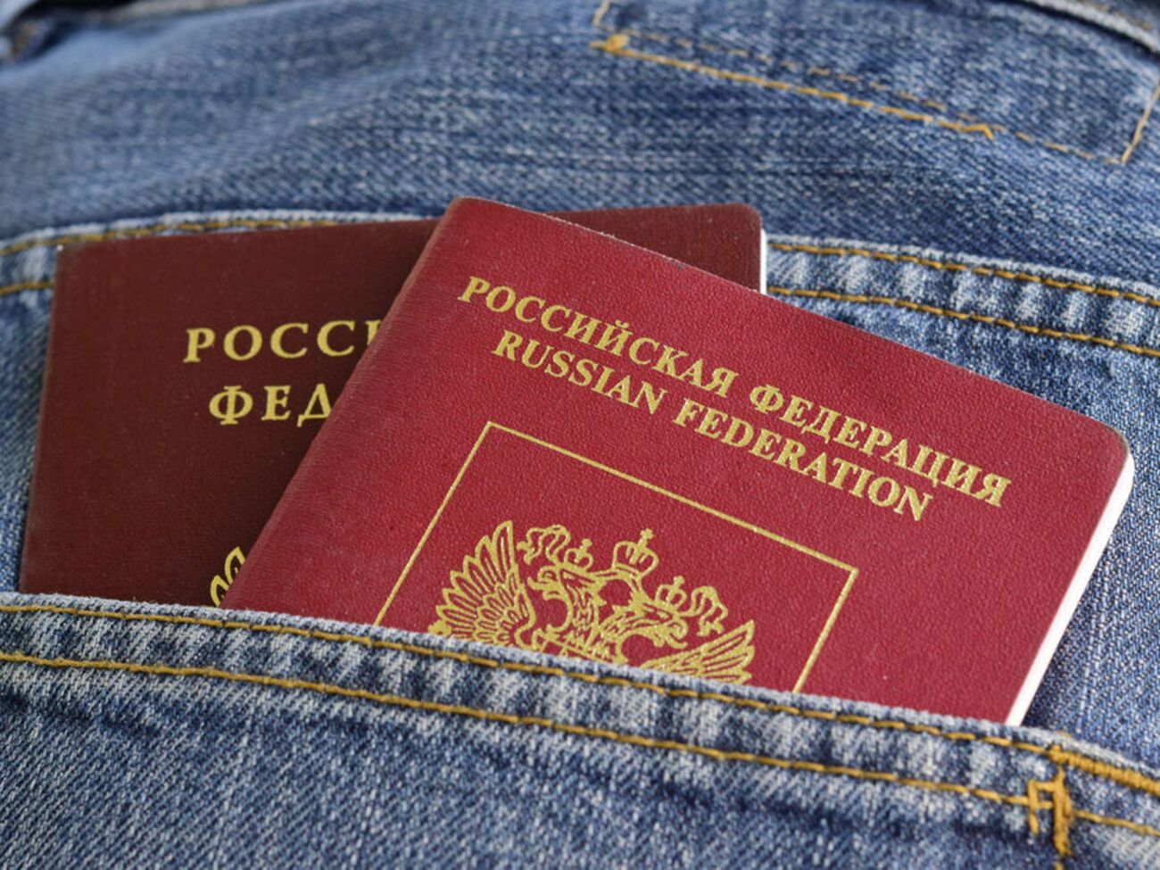 В оккупированном Бердянске за два месяца паспорта РФ получили менее 1% населения