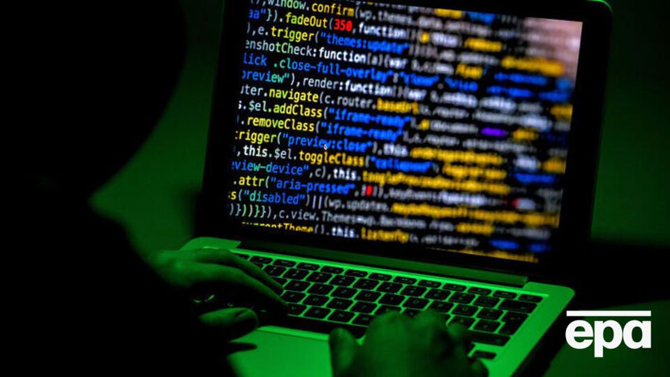 Українські хакери атакували сайт Центробанку РФ, популярні сервіси переказу грошей та пошуку роботи, а також пропагандистські ЗМІ, повідомило Мінцифри
