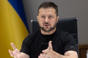 Зеленский: Россия не может остановить его добычу, не хочет отправлять европейцам, потому что заинтересована в кризисе и не имеет других покупателей. Так что просто сжигает этот газ