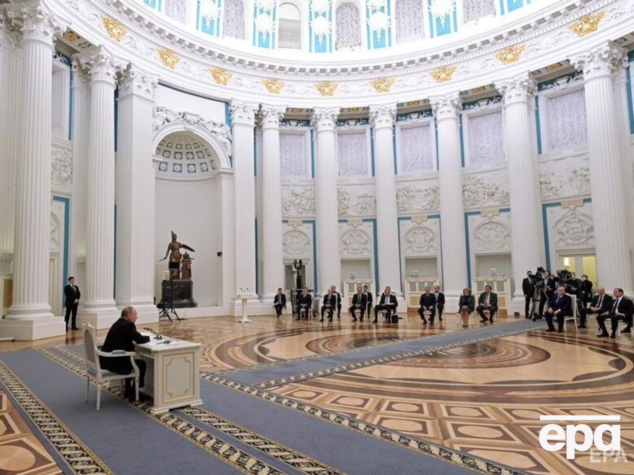 Відоме засідання Ради безпеки РФ відбулося за три дні до повномасштабного вторгнення російських військ в Україну