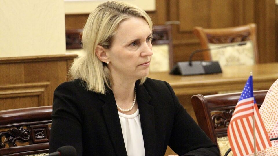 Брінк (на фото) обговорила з Костіним продовження співпраці посольства США з Офісом генпрокурора