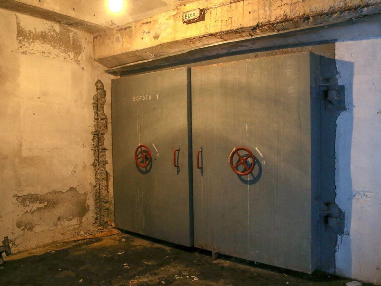 По данным разведки, оккупанты хотят разместить военную технику на хлопковой фабрике