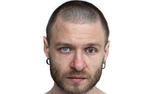 За словами Корольова, ідея кліпу виникла після того, як його колега ввела в пошуковий рядок слово "який", щоб дізнатися, скільки триває війна