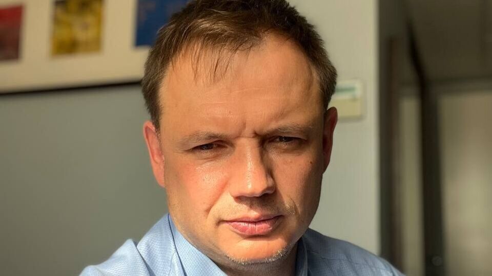 Теперь свои видео коллаборант Стремоусов записывает на новой локации