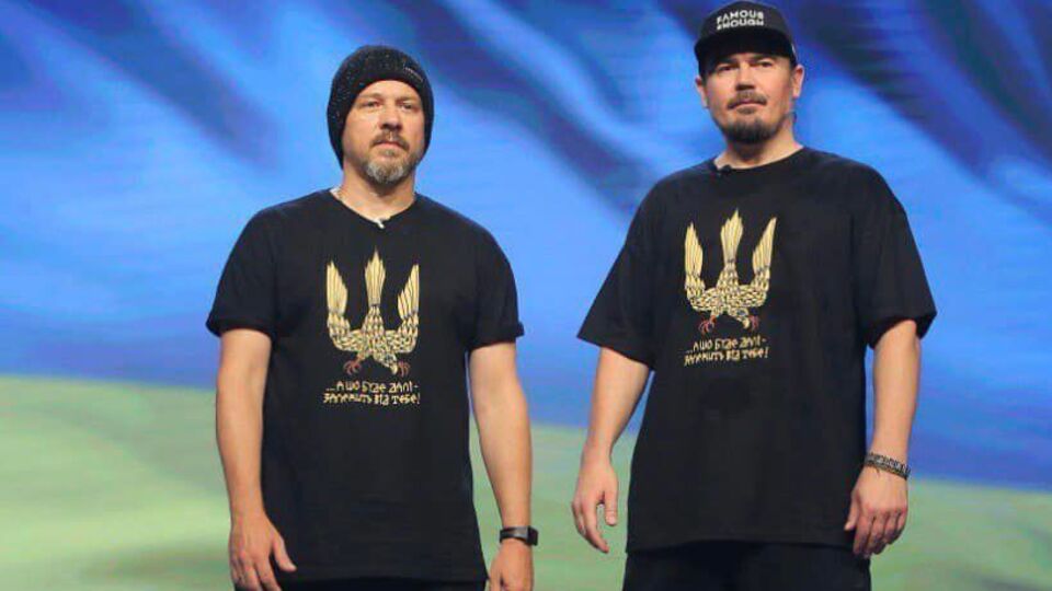 Музыканты из ТНМК отметили, что идею этой песни им предложила психолог Ройз