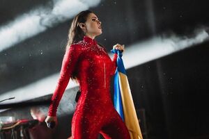 Санина после нападения РФ на Украину выехала за границу и выступает с концертами в поддержку украинцев