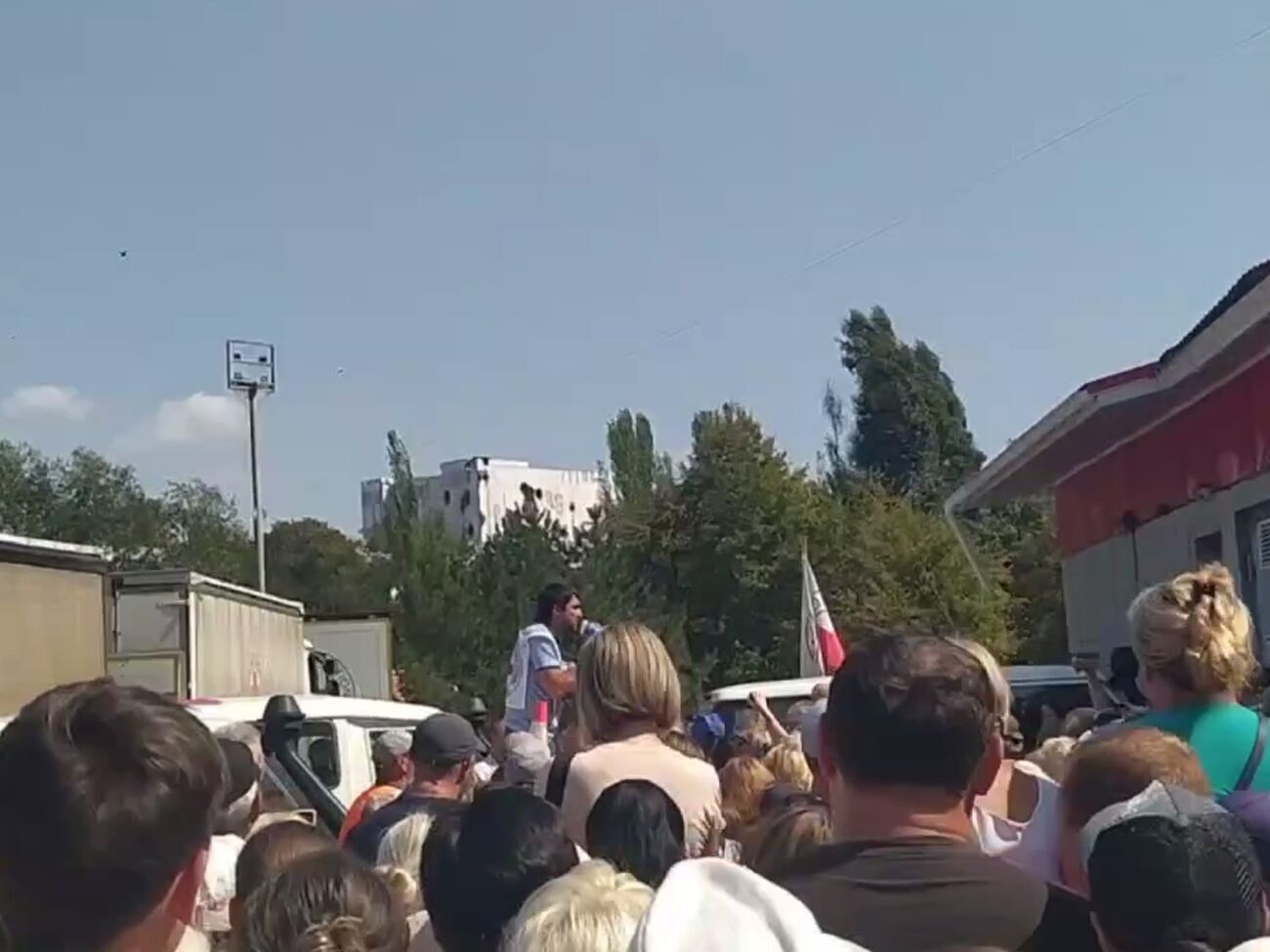 Гуманитарки от оккупантов в Мариуполе нет, отметил Андрющенко